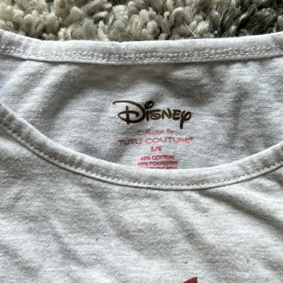 📣$2 with any purchase/ Cute Disney Beauty and The Beast T-shirt, reloved - Picture 3 of 3